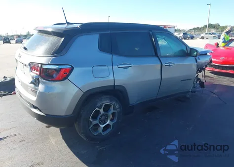 2022 Jeep Compass Trailhawk 4X4 from USA, damaged, VIN 3C4NJDDB0NT105444